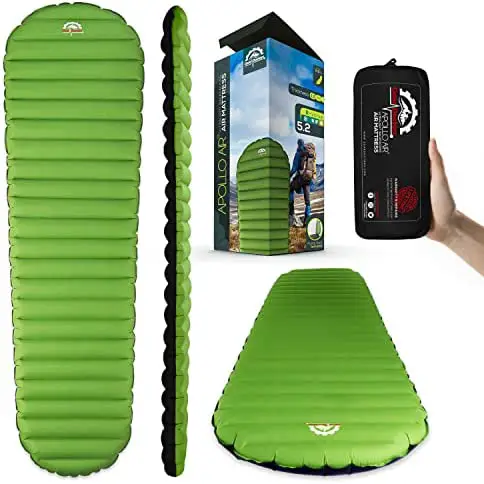 green ribbed sleeping ad with pump and carrying case